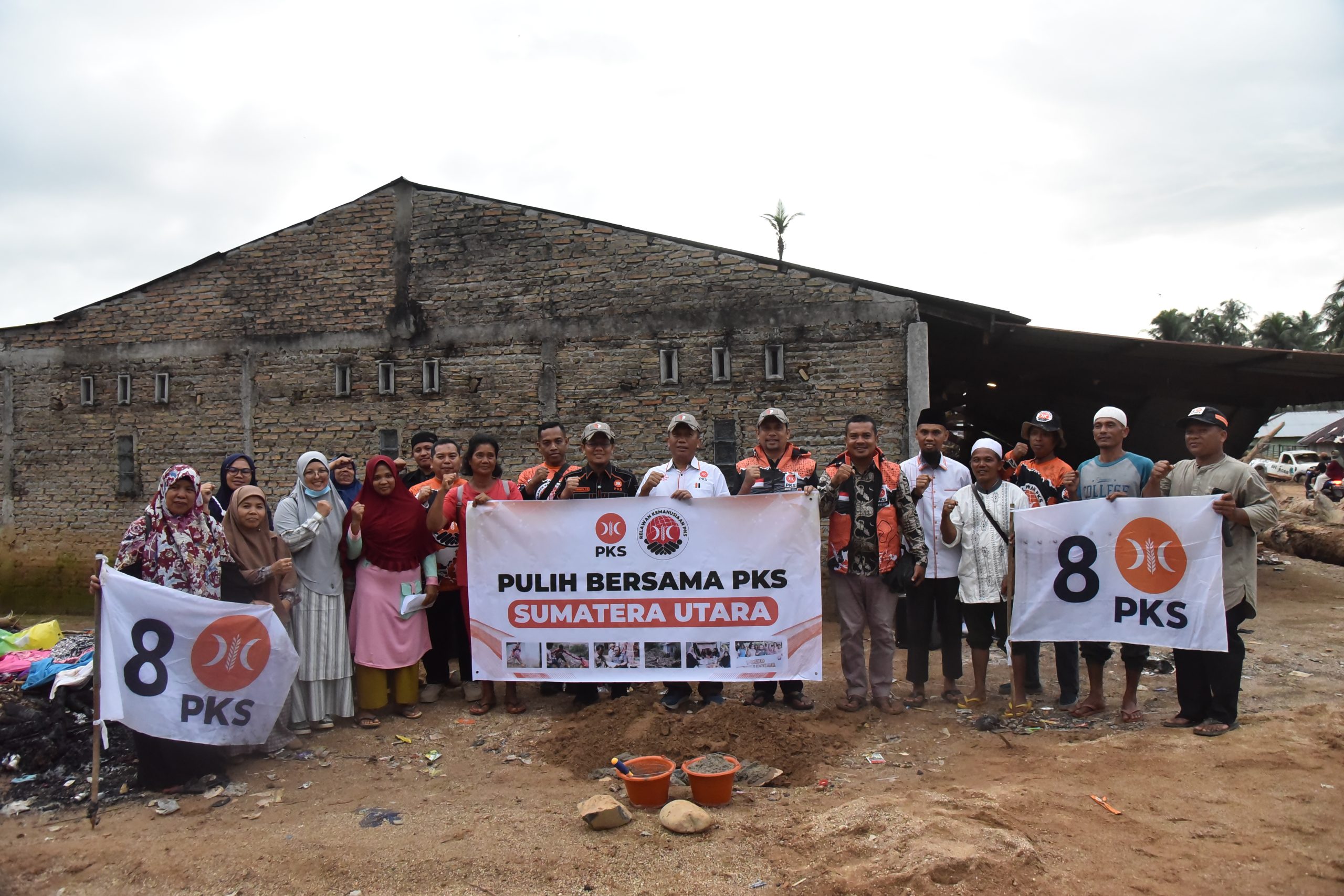 Ketua DPW PKS Sumatera Utara Pimpin Peletakan Baru Pertama Pembangunan Rumah Korban Banjir Tapanuli Tengah.