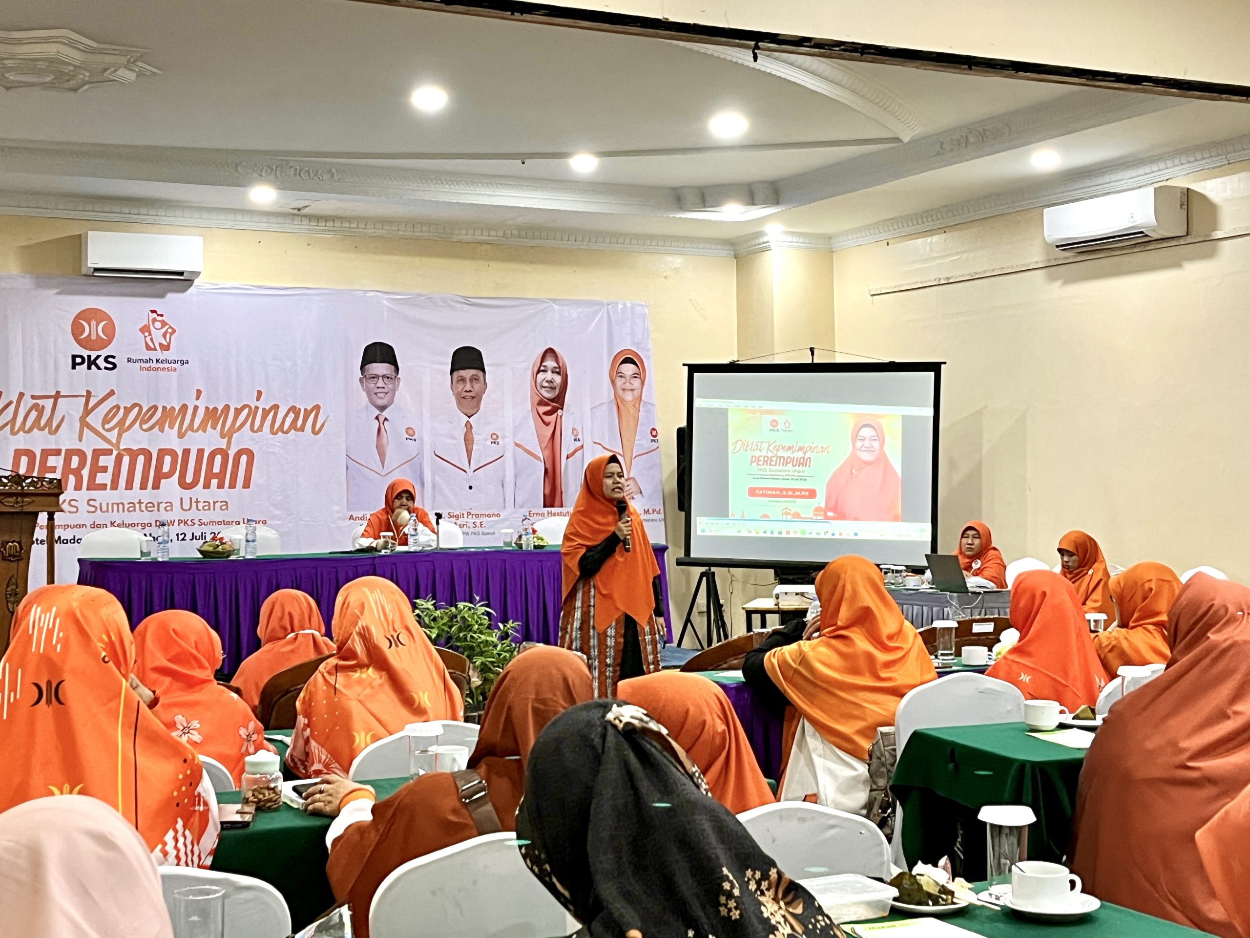 Diklat Kepemimpinan Perempuan PKS Sumut, Perkuat Peran Strategis Perempuan di Ruang Publik